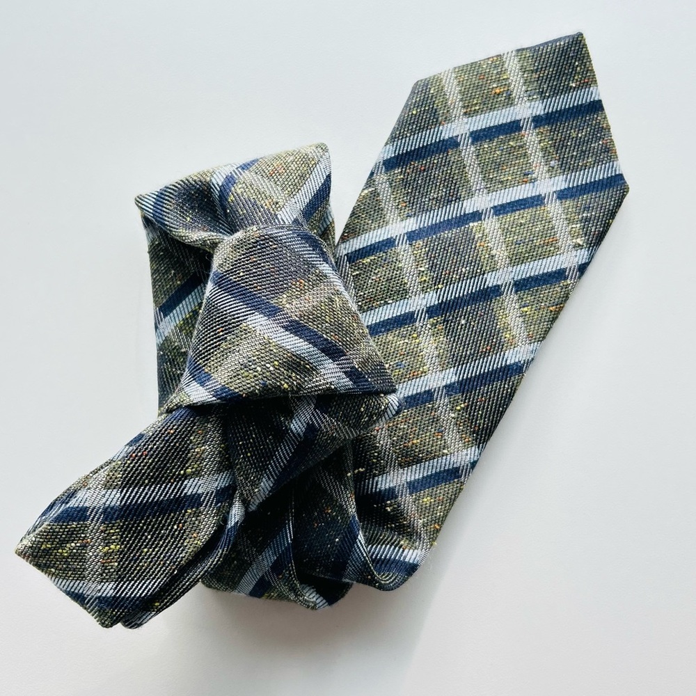 Suitsupply All-Season Men’s Tie in Sporty Plaid Tweed for Business or Casual
